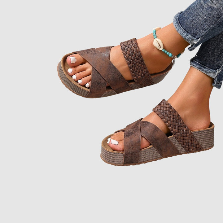 Martina - Ortopedické kožené sandály