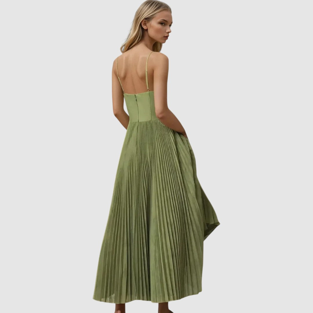 Adéla - Moderní elegance s otevřenými zády