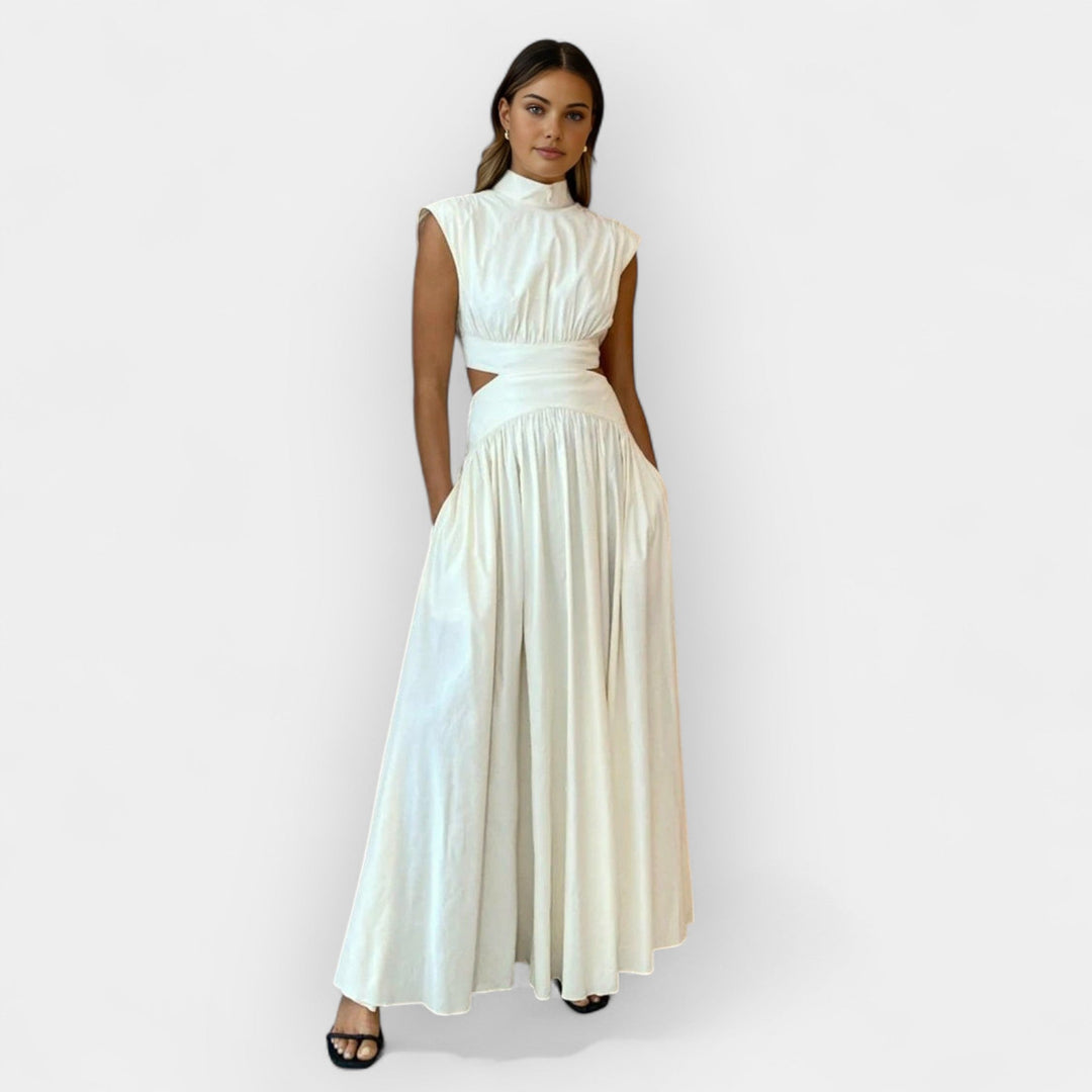 Stylové šaty s výřezy