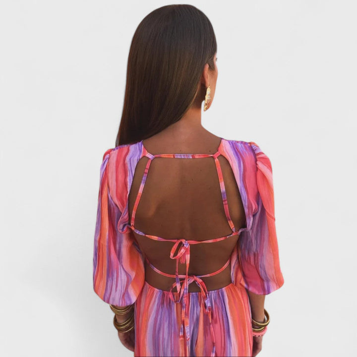 Adéla - Elegantní látka s výřezy