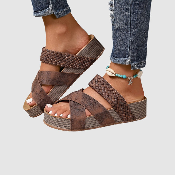 Martina - Ortopedické kožené sandály