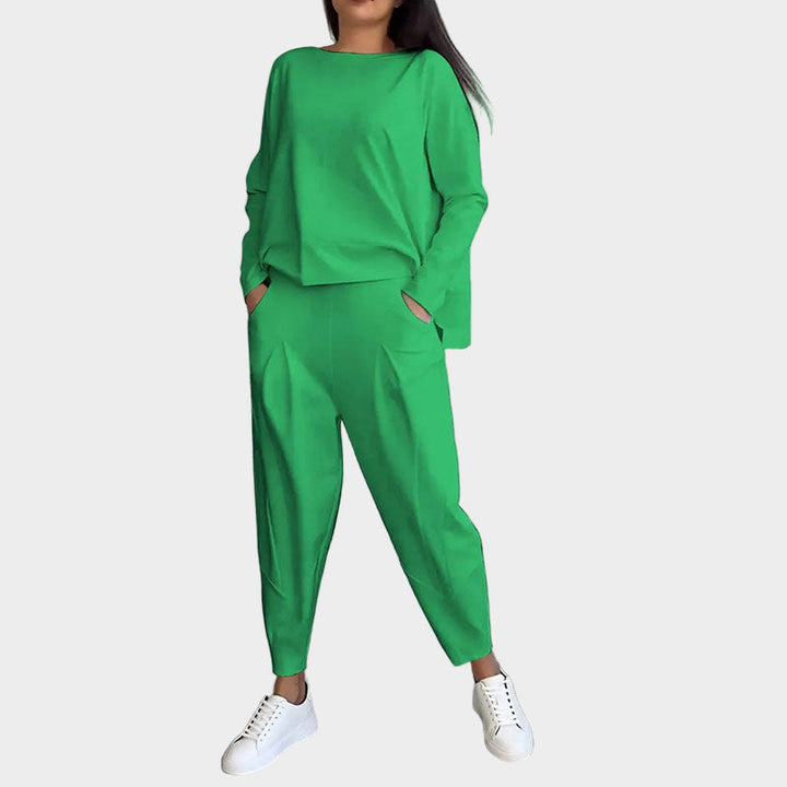 Nela - Sada trička a kalhot s lehkou elegancí